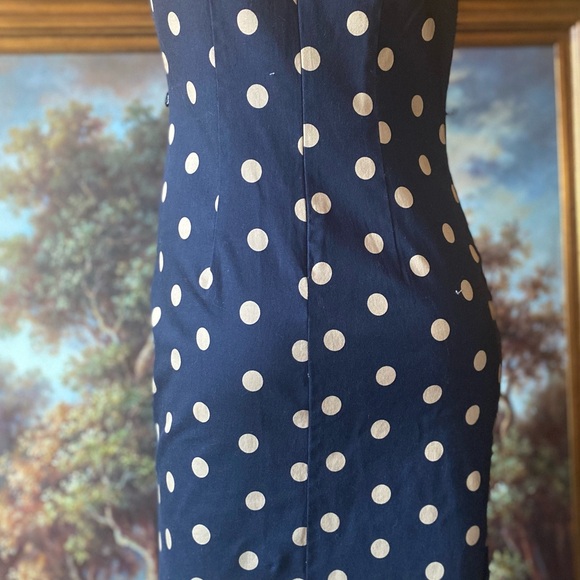 Lori M Collection
Polka Dot Bodycon Dress
Size M - Picture 7 of 7